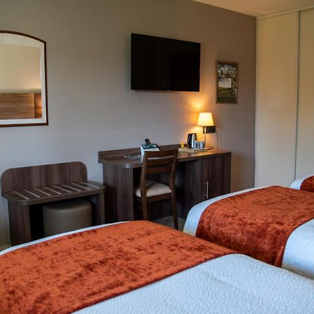 Logis Des Sources Hotell Créney-près-Troyes Eksteriør bilde