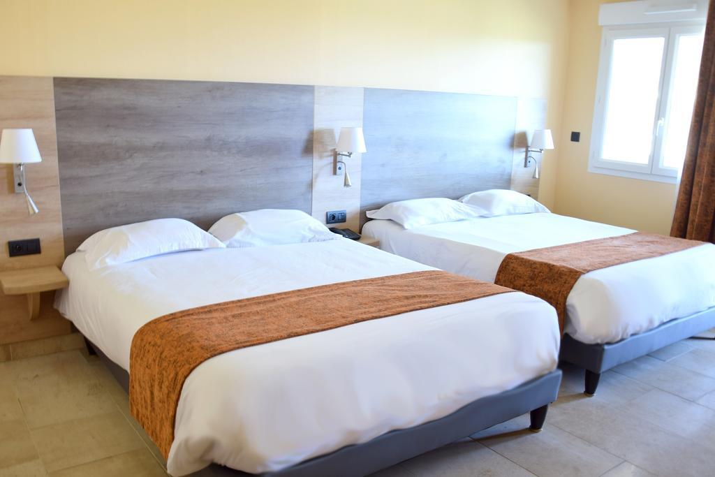 Logis Des Sources Hotell Créney-près-Troyes Eksteriør bilde