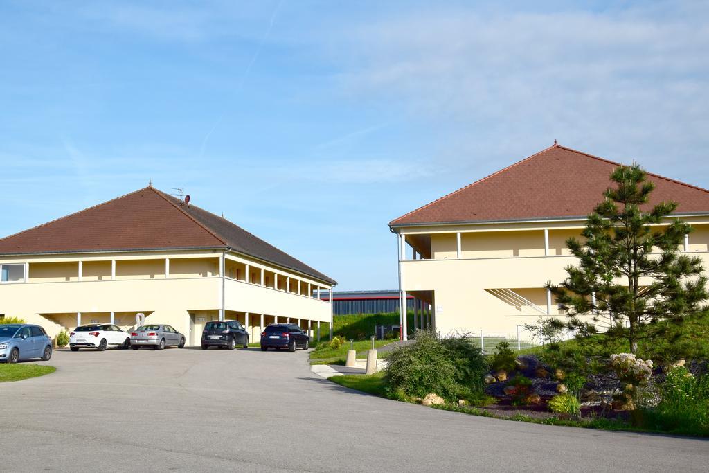 Logis Des Sources Hotell Créney-près-Troyes Eksteriør bilde