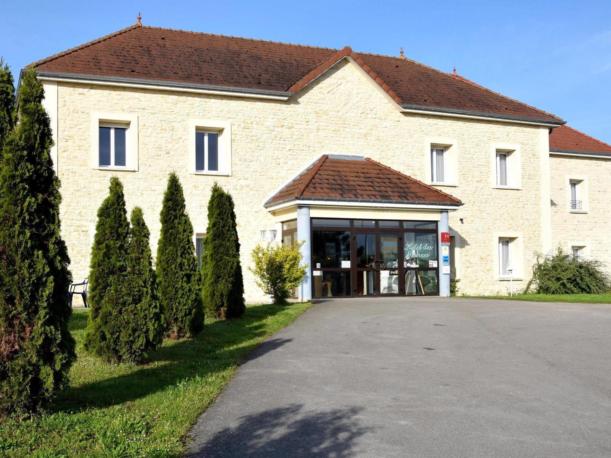 Logis Des Sources Hotell Créney-près-Troyes Eksteriør bilde